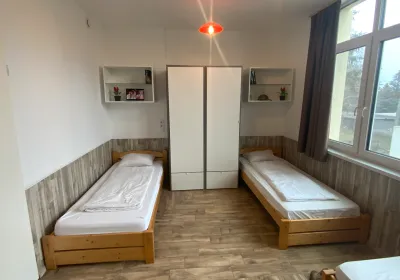 Minden garzonban van - Hotel Operator Kft